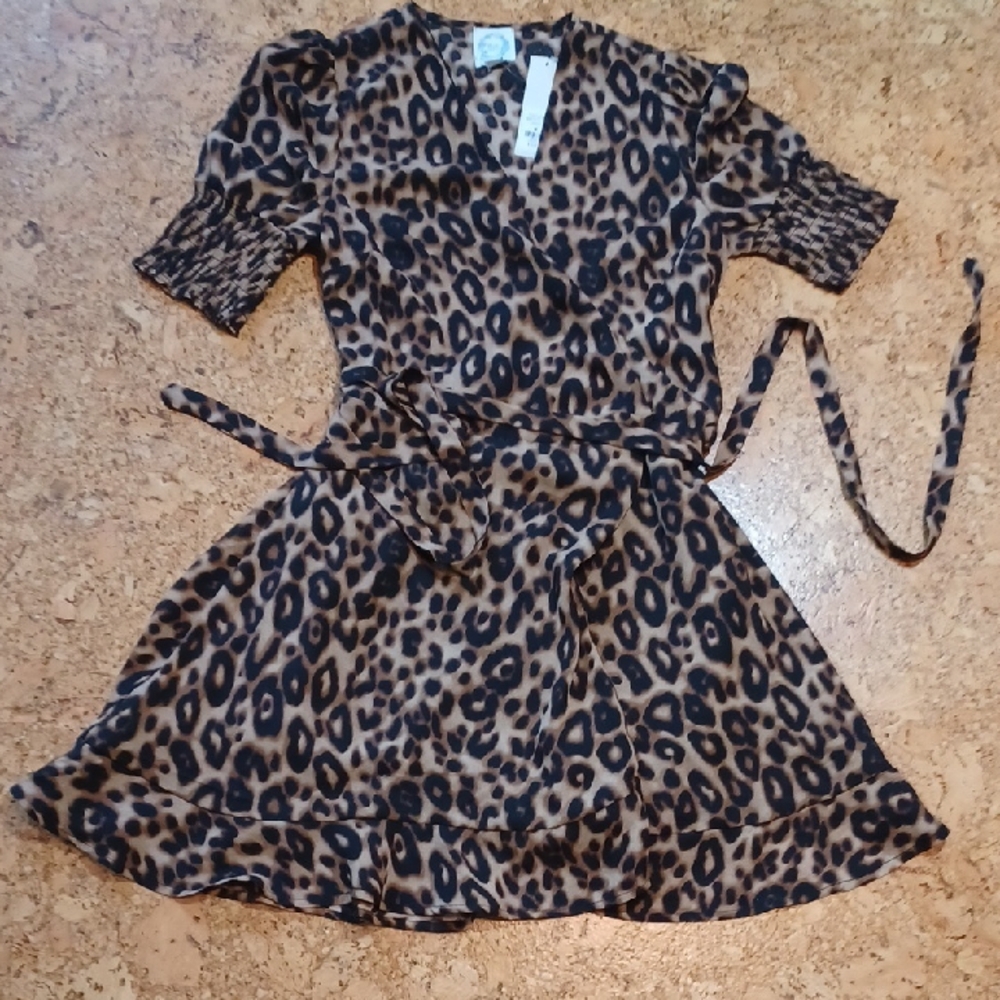 Blue Rain Short Sleeve Leopard Print Mini Wrap Dress Size M NWT